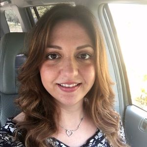 Meet your Posher, Nina